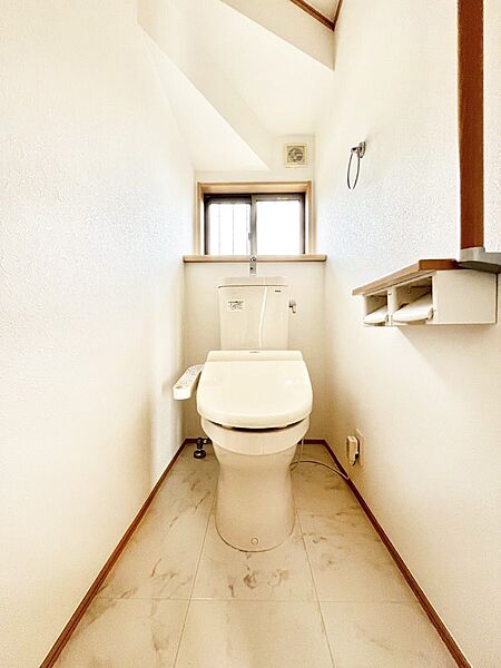 トイレは1階と2階それぞれに配置されていてとても便利です。