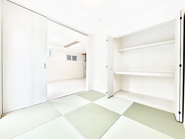 柔らかい畳の空間は、お子様の遊び場や来客時のおもてなしの場所として重宝します。