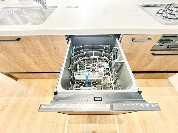 面倒なお片づけは食洗機にお任せ!家事の負担が減って、時間にも気持ちにもゆとりができます。