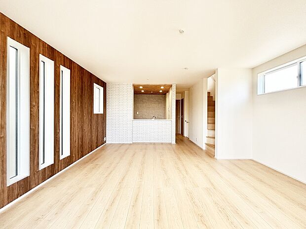 ご家族とのコミュニケーションが深まるリビングイン階段を採用。