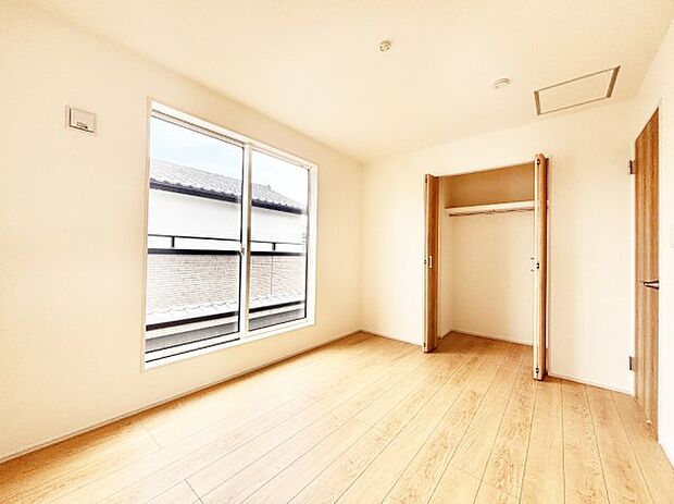 子供部屋にもおすすめな収納スペースたっぷりの居室