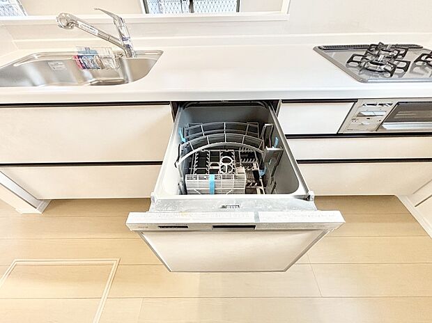 面倒なお片づけは食洗機にお任せ!家事の負担が減って、時間にも気持ちにもゆとりができます。