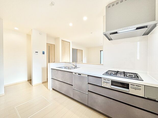 ゆとりあるキッチンではご家族と楽しくお料理ができます。