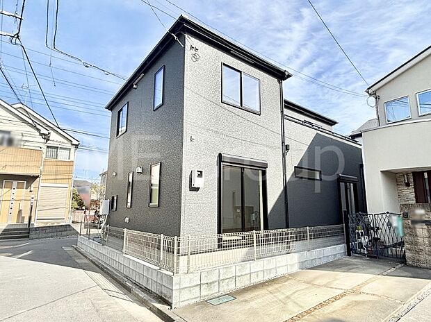 暮らしやすさと居心地の良さにこだわったシンプルで飽きのこないデザイン !