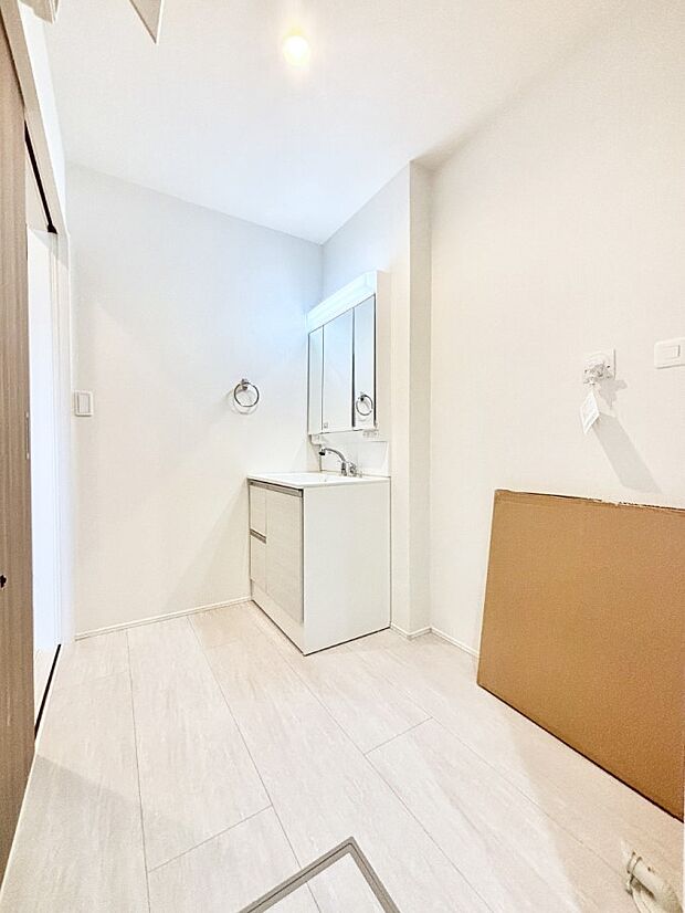 広々とゆとりのあるランドリースペース。