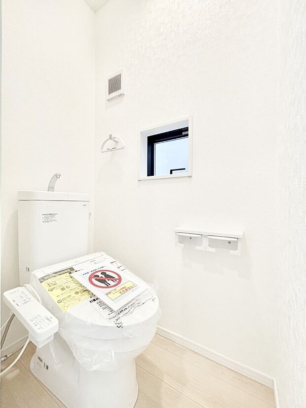 トイレは安心の2箇所!朝のバタバタも一安心です。