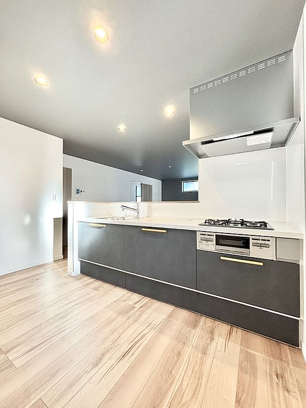 ゆとりあるキッチンではご家族と楽しくお料理ができます。