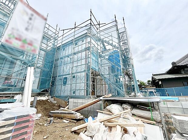 たっぷりの陽光と開放感に包まれる明るい住まい