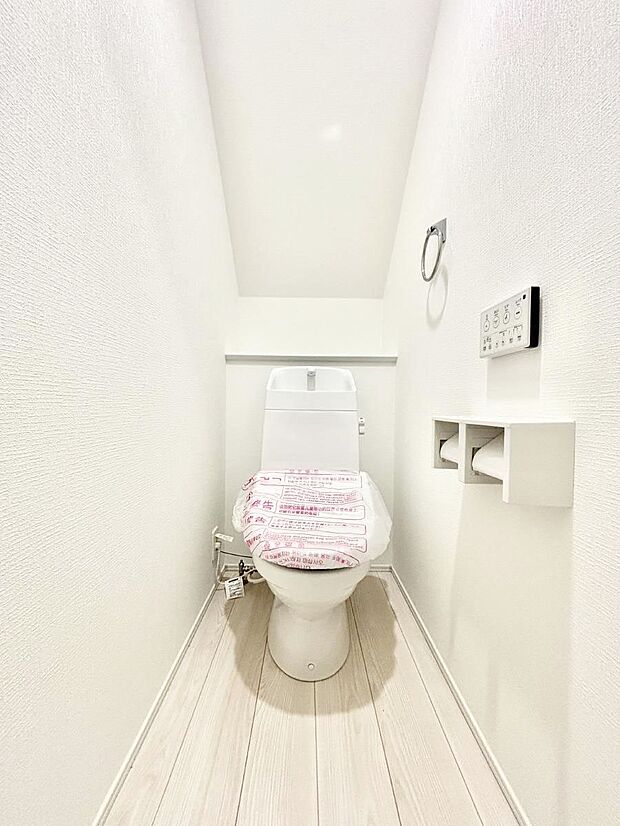 トイレは1階と2階それぞれに配置されていてとても便利です。