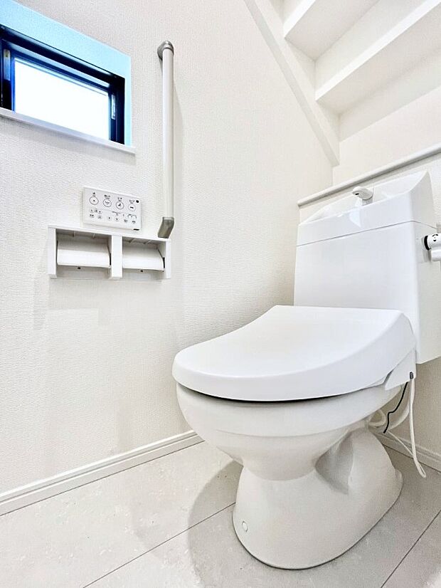トイレは温水洗浄機能付き
