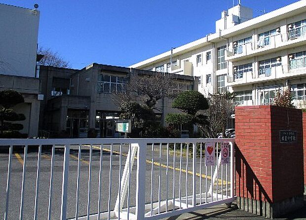 中学校 1100m さいたま市立春里中学校