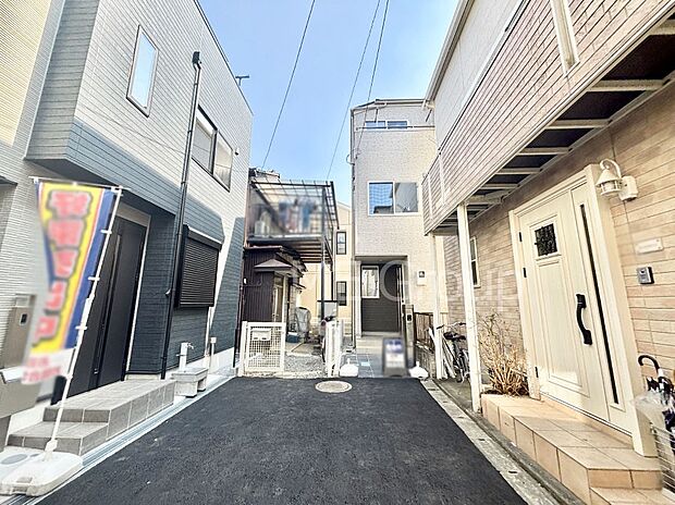 洗練された外観、上質な住空間が広がる室内は永く安心して過ごせる住居です。