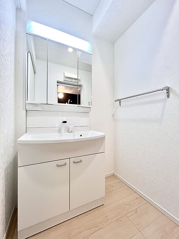 広々とゆとりのあるランドリースペース。