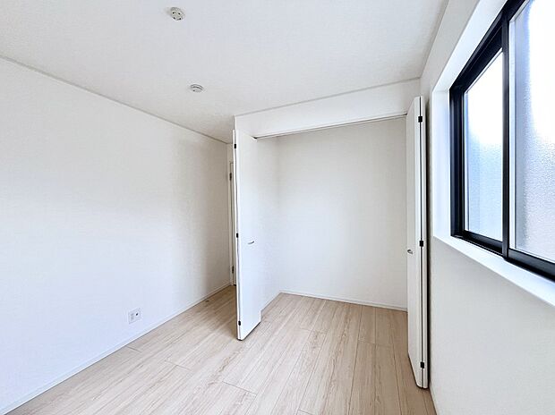 子供部屋にもおすすめな収納スペースたっぷりの居室