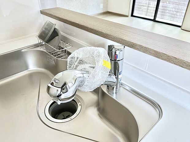 いつでも清潔なおいしいお水を。一つの水栓で水道水と浄水を使い分け。