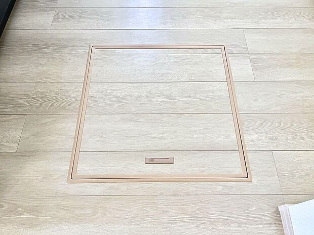 床下収納付き!日用品・非常用品の収納にも大活躍。