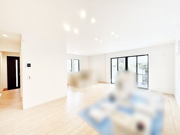 ご家族が自然と集まり、賑やかな笑い声で包まれる憩いの空間になりそうですね。