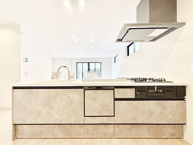 毎日使うキッチンだから、使いやすさ&お手入れのしやすさにこだわりました。