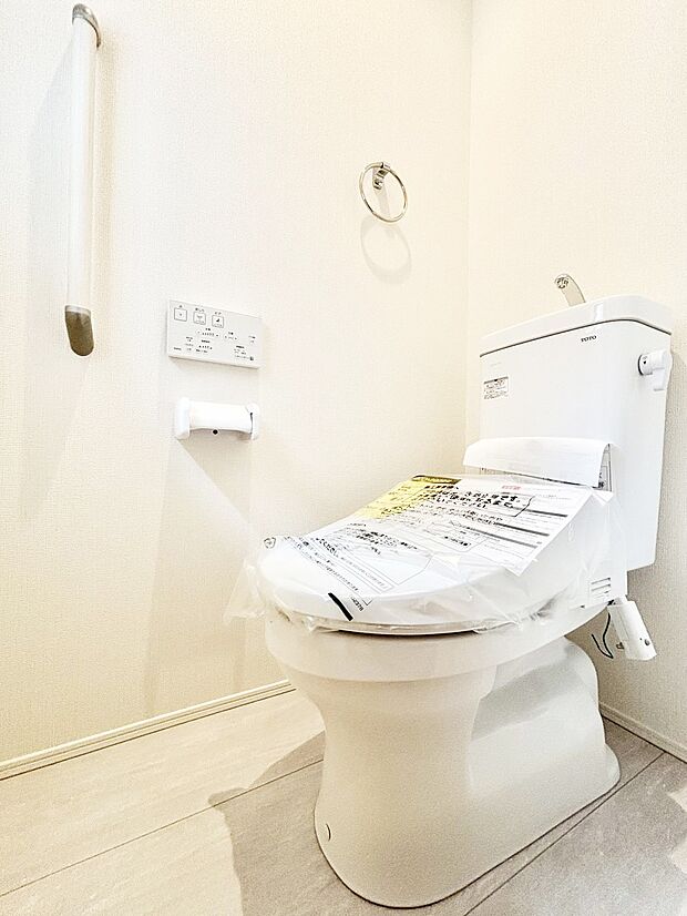 トイレは温水洗浄機能付き