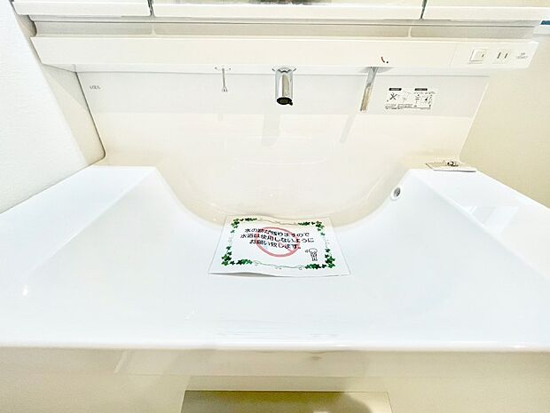 ハンドシャワー付き!使いやすい洗面台。