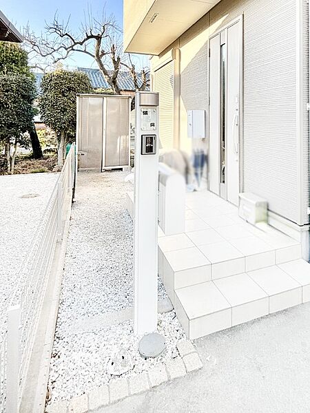 シンプルデザインのポスト。