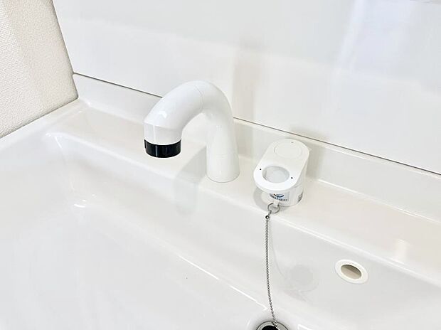 ハンドシャワー付き!使いやすい洗面台。