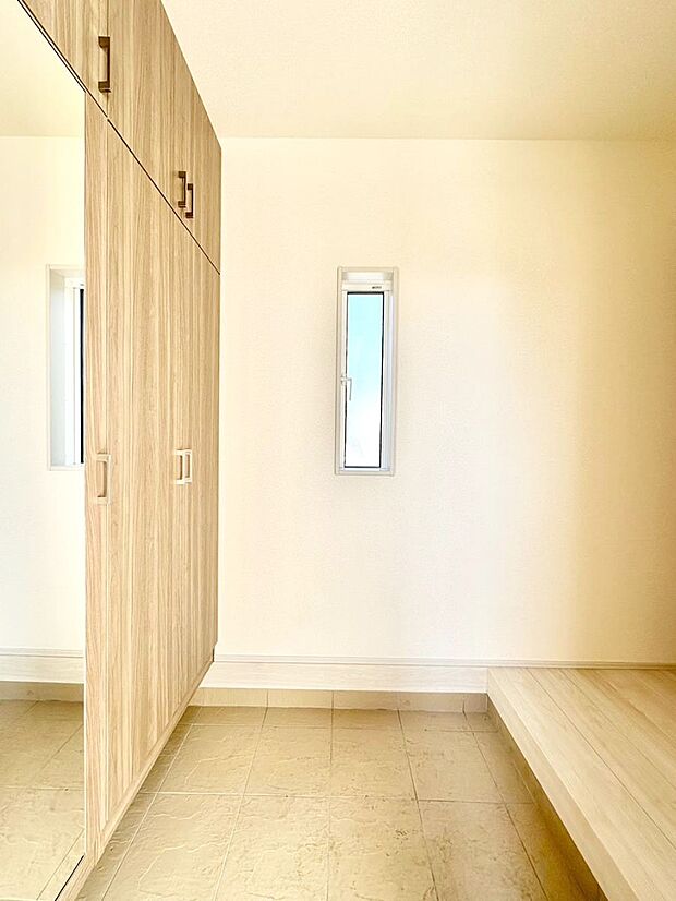 家族の帰宅やお客様をあたたかく迎える玄関