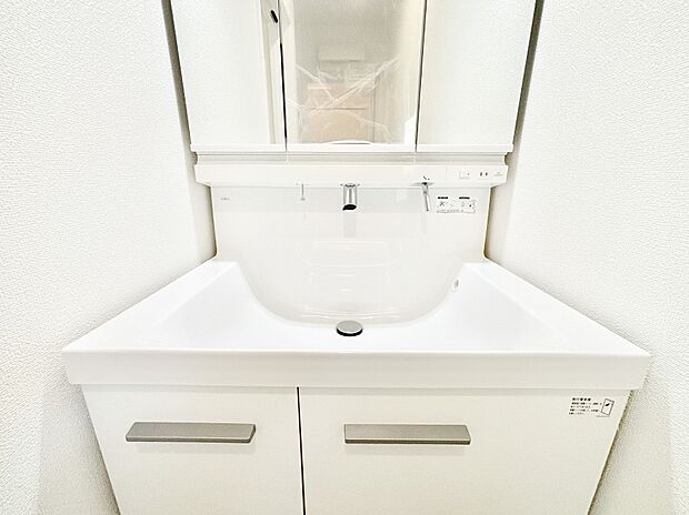 ハンドシャワー付き!使いやすい洗面台。