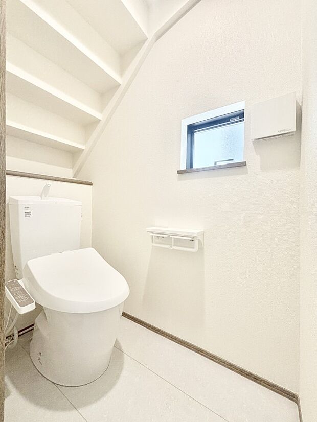 トイレは安心の2箇所!朝のバタバタも一安心です。