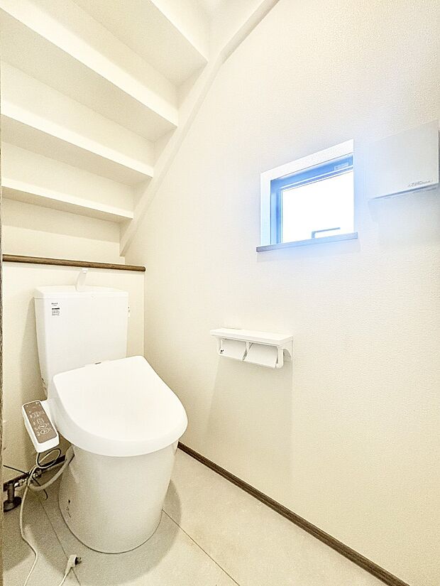 トイレは安心の2箇所!朝のバタバタも一安心です。