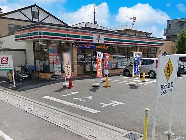 コンビニ 300m セブン-イレブン さいたま鈴谷4丁目店