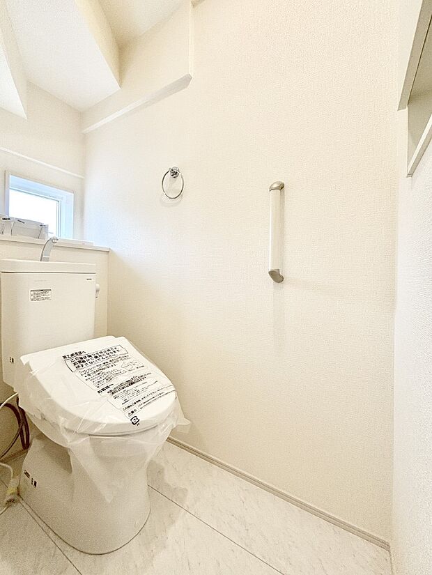 トイレは安心の2箇所！朝のバタバタも一安心です。 