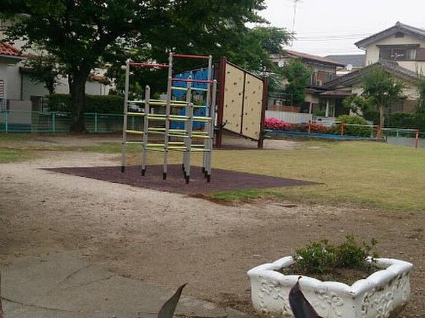 公園 200m 本町7丁目公園