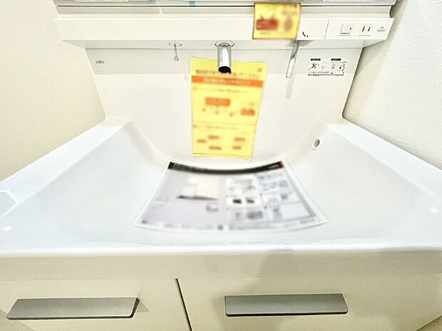 ハンドシャワー付き!使いやすい洗面台。