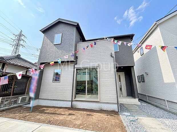 溢れる陽光でご家族の笑顔も輝く