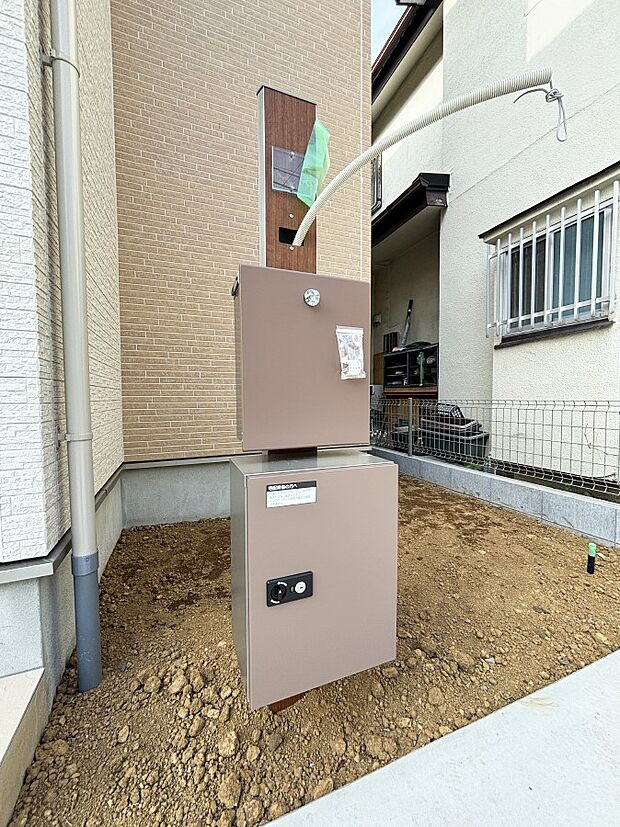 シンプルデザインのポスト。