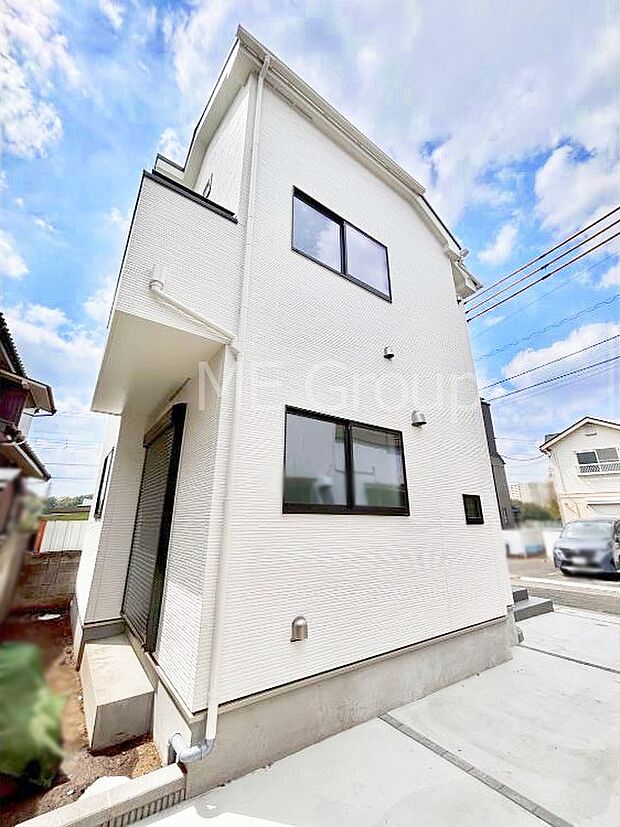 洗練された外観、上質な住空間が広がる室内は永く安心して過ごせる住居です