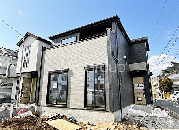 溢れる陽光でご家族の笑顔も輝く