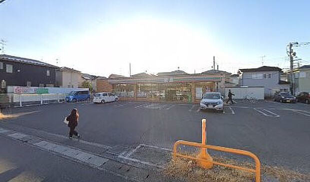 コンビニ 200m セブン-イレブン 春日部南2丁目店