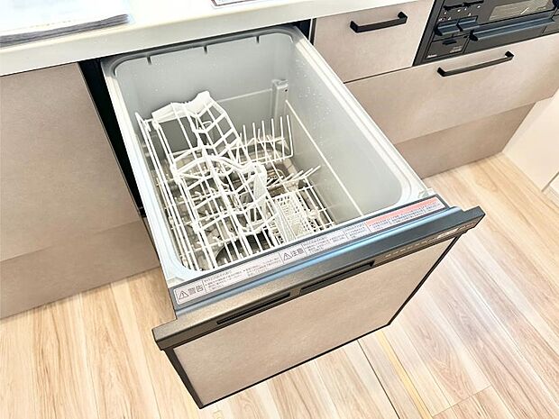 面倒なお片づけは食洗機にお任せ!家事の負担が減って、時間にも気持ちにもゆとりができます。