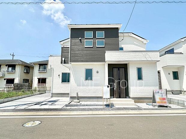 たっぷりの陽光と心地よい風が舞い込む住まい