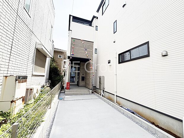 溢れる陽光でご家族の笑顔も輝く