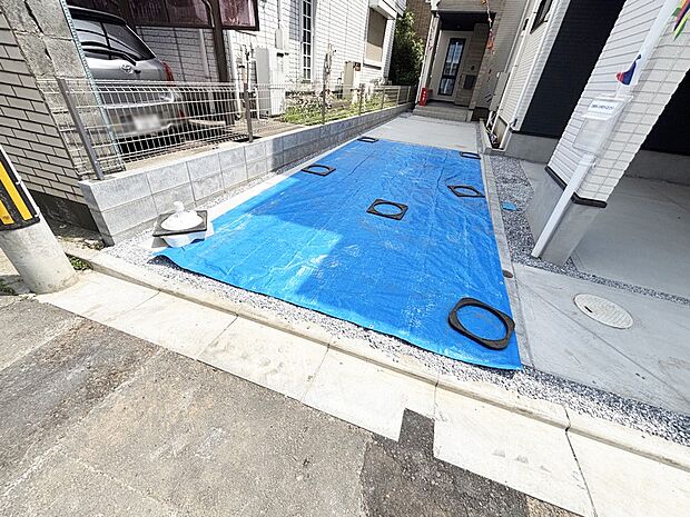 駐車2台可能!急なお客様の駐車に。また、ご家族の自転車スペースとしても大活躍。