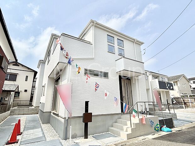 洗練された外観、上質な住空間が広がる室内は永く安心して過ごせる住居です。 