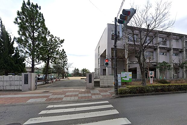 小学校 550m 春日部市立粕壁小学校