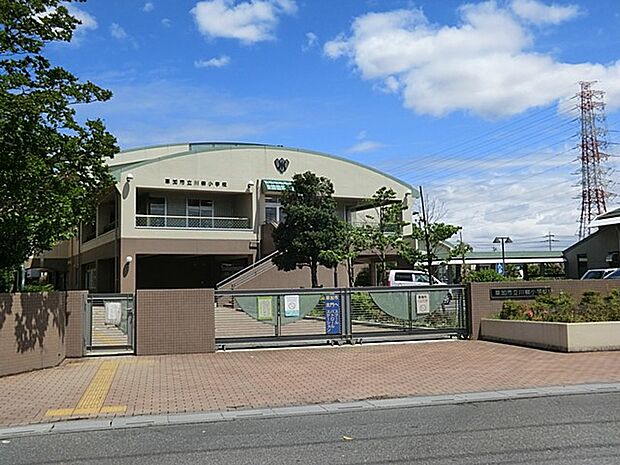 小学校 300m 草加市立川柳小学校