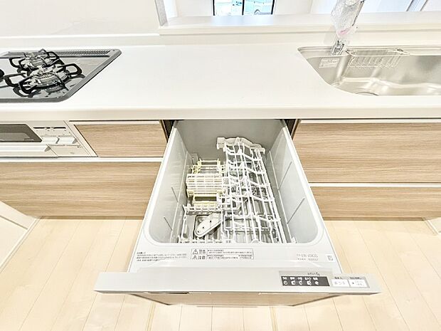 面倒なお片づけは食洗機にお任せ!家事の負担が減って、時間にも気持ちにもゆとりができます。