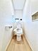 トイレ：トイレは温水洗浄機能付き