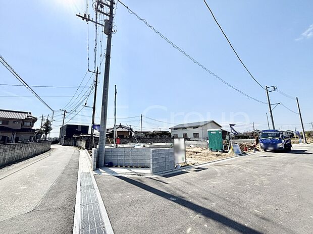 角地なので日当たりも良く、お家が堂々として見えます。