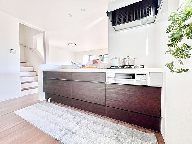 毎日使うキッチンだから、使いやすさ&お手入れのしやすさにこだわりました。